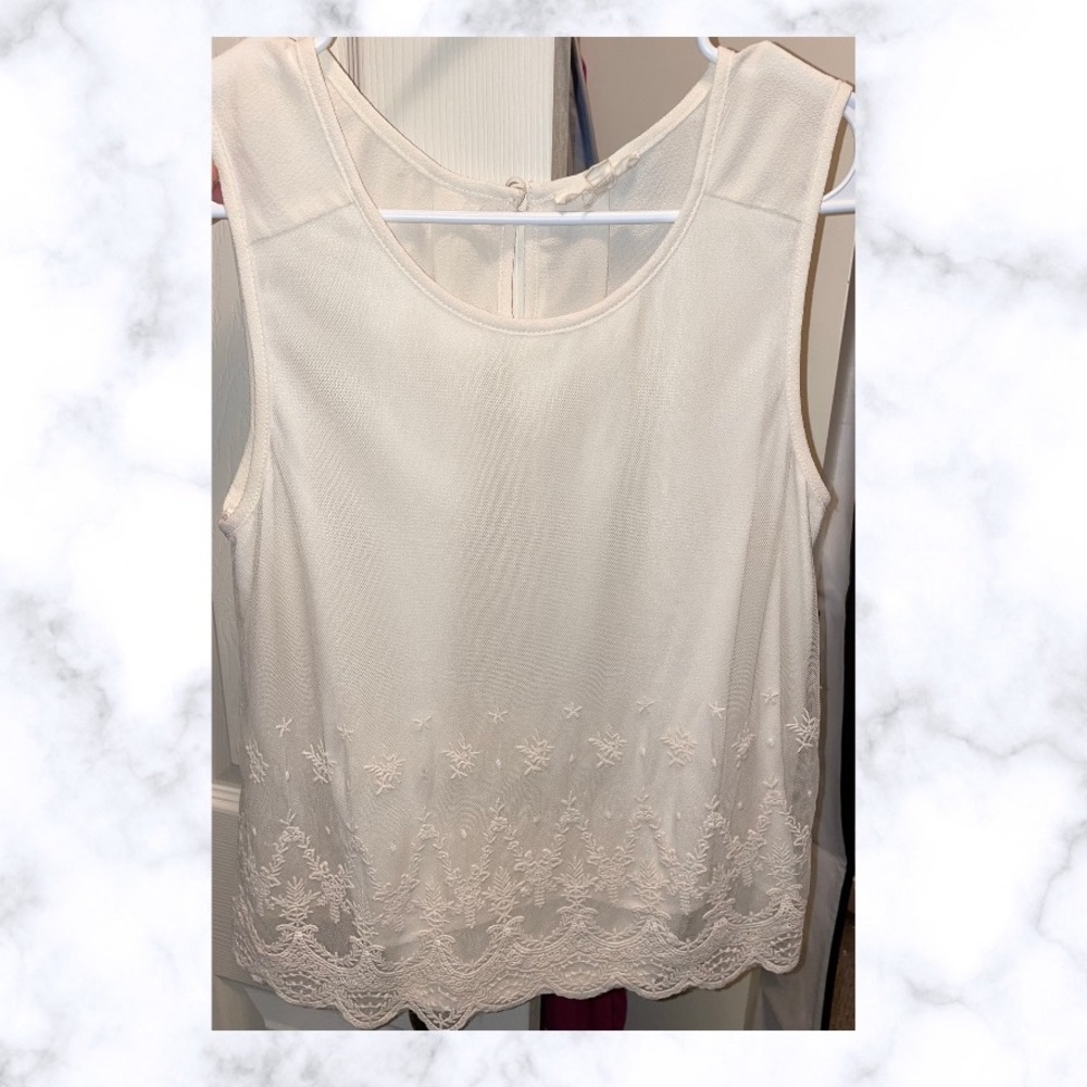 E & M,  size small, off white laced tank.